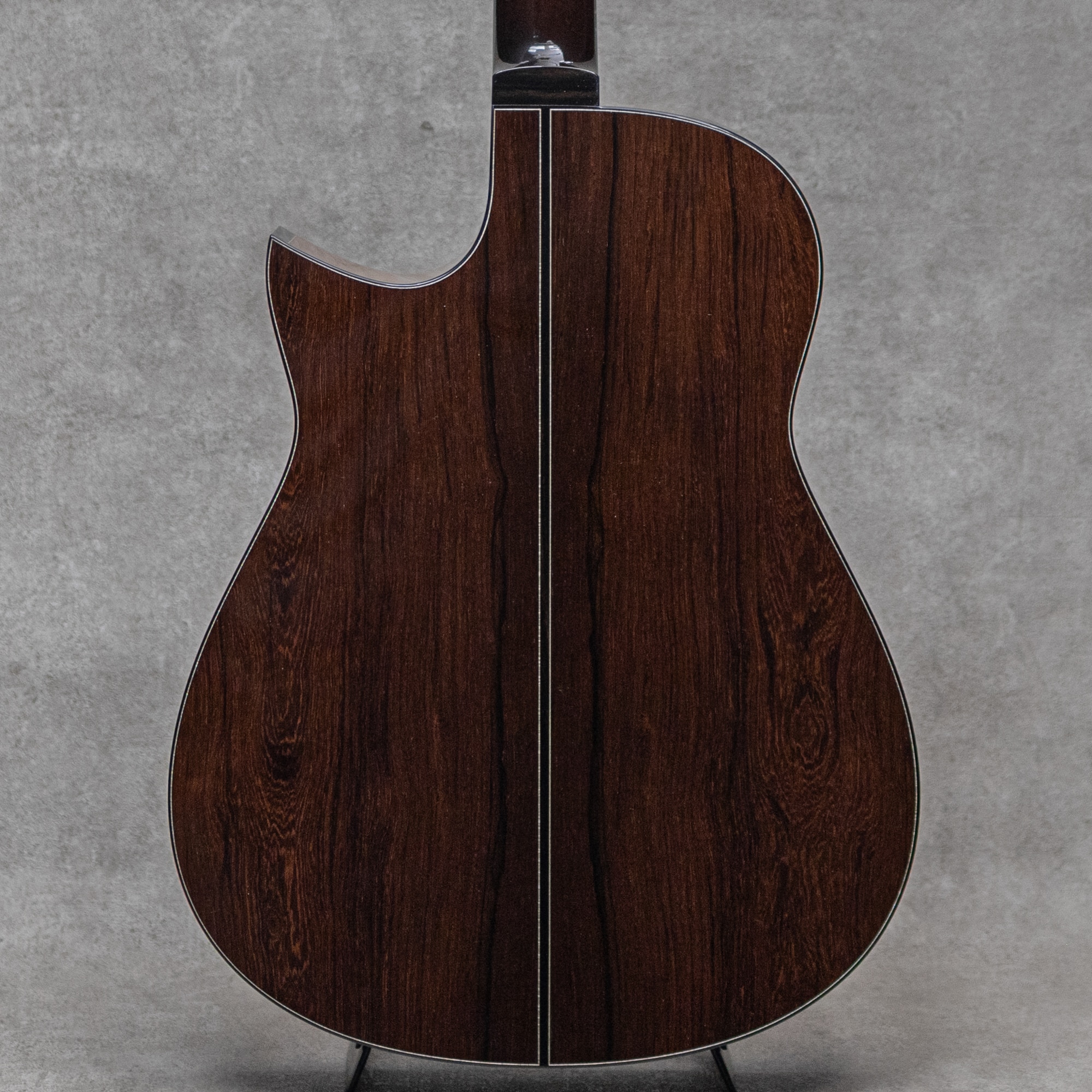 Custom Studio Dreadnought Cutaway Swiss Alpine Spruce / Madagascar Rosewood