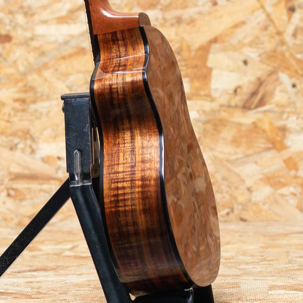 CEDK-LN Cedar Top Concert Semi Long Neck