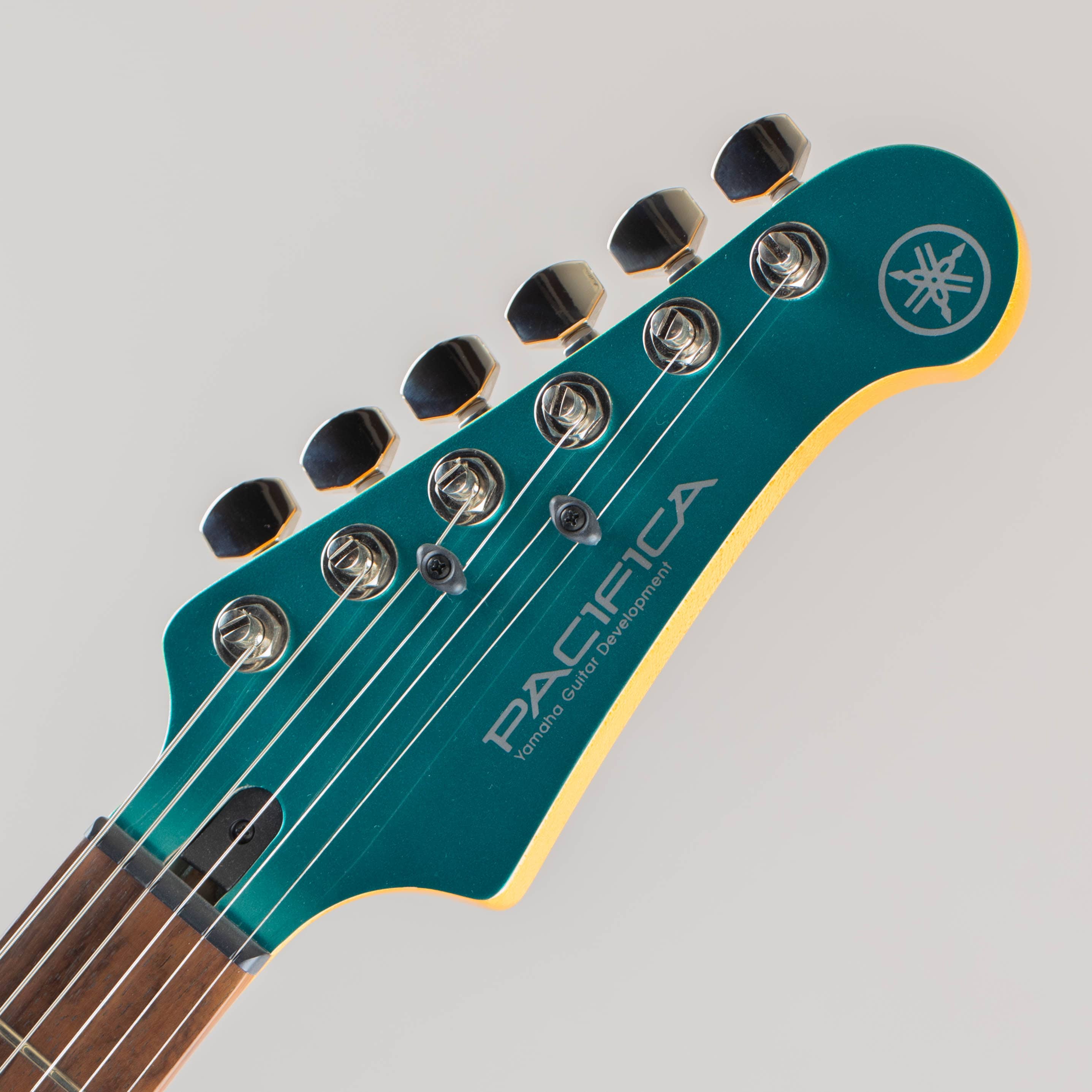 PACIFICA612VIIX / Teal Green Metallic
