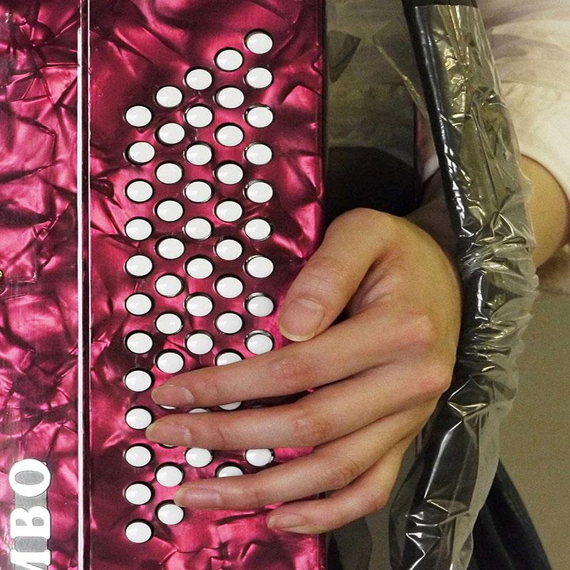 TOMBO GT-60B トンボ アコーディオン Grandaile パッションレッドパール 34鍵 グランデール オリジナルクロスプレゼント 【取り寄せ商品】