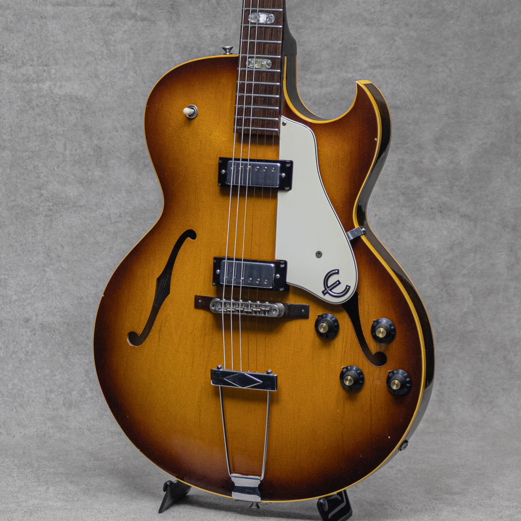 E452TD Sorrento Sunburst / 1967