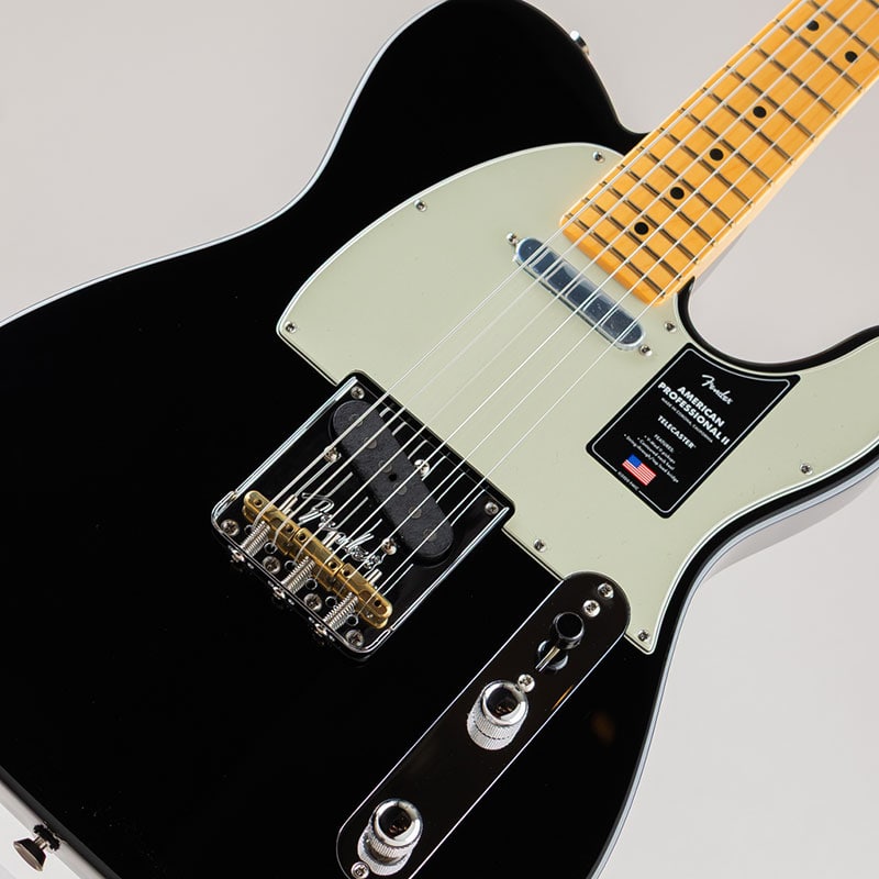 American Professional II Telecaster /Black/Maple Fingerboard