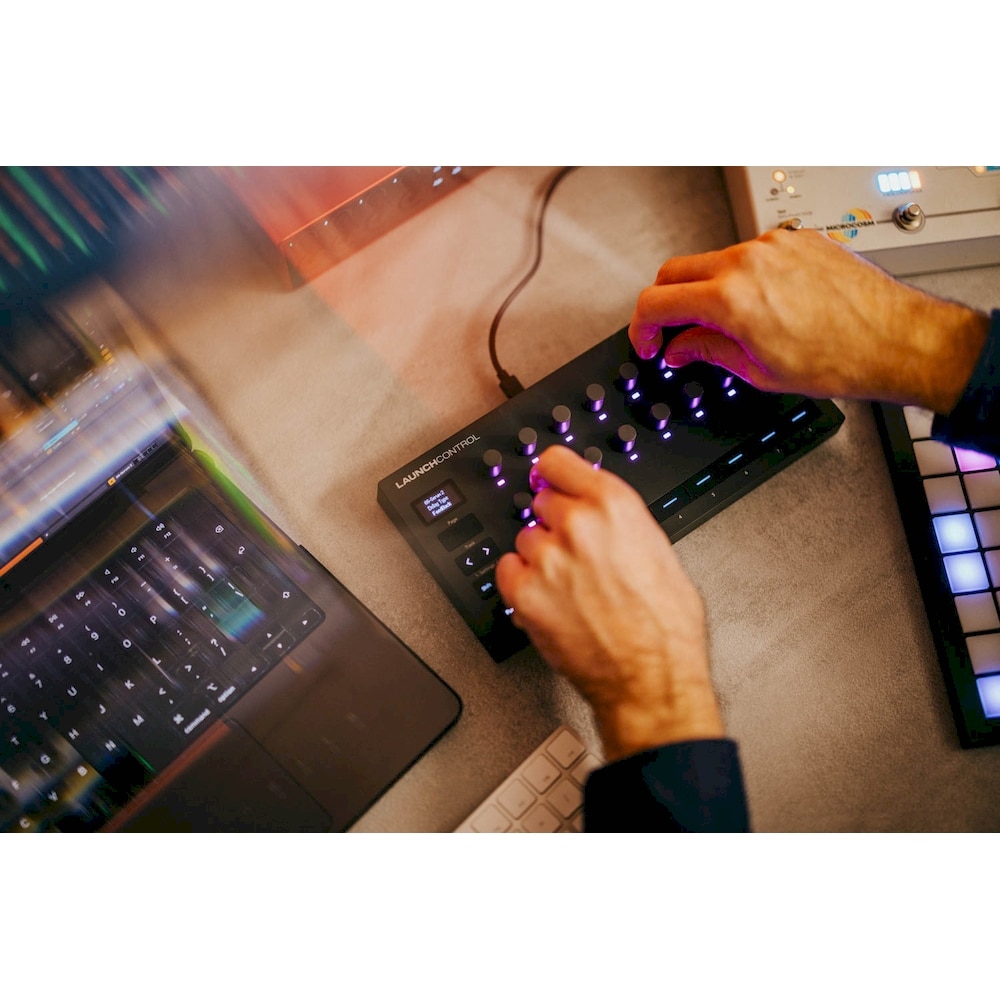 NOVATION ノベーション Launch Control 3 MIDIコントローラー《国内正規品メーカー3年保証》