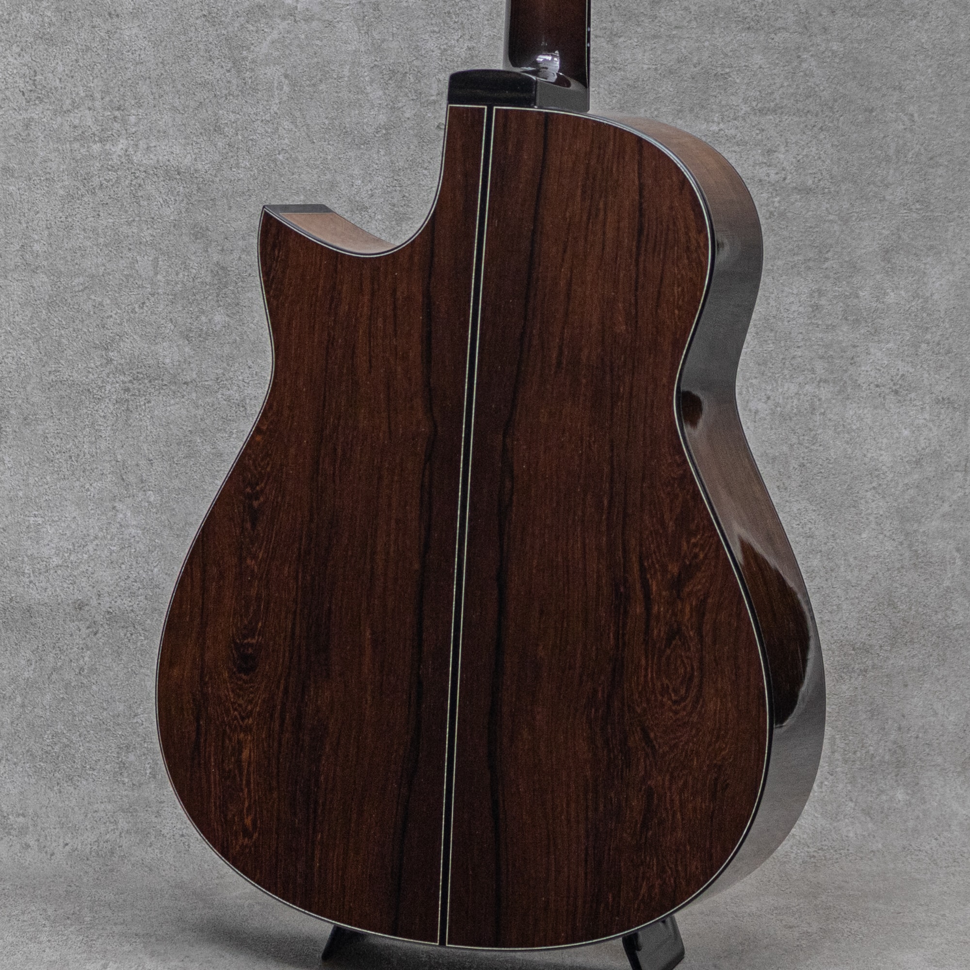 Custom Studio Dreadnought Cutaway Swiss Alpine Spruce / Madagascar Rosewood