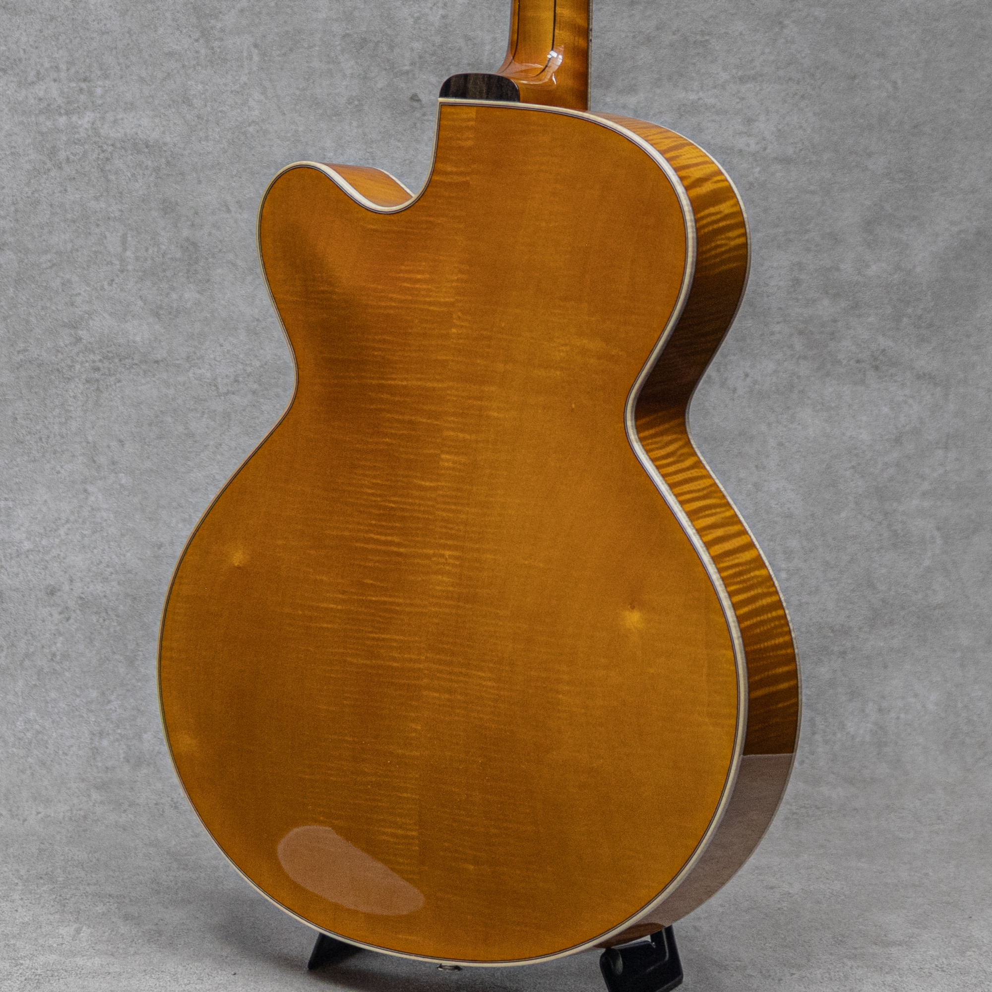Archtop 15"
