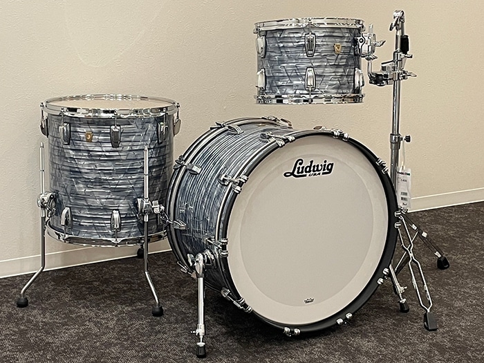 L84233AXWC / Classic Maple FAB OutFit 3pc 22" 13" 16" Sky Blue Pearl