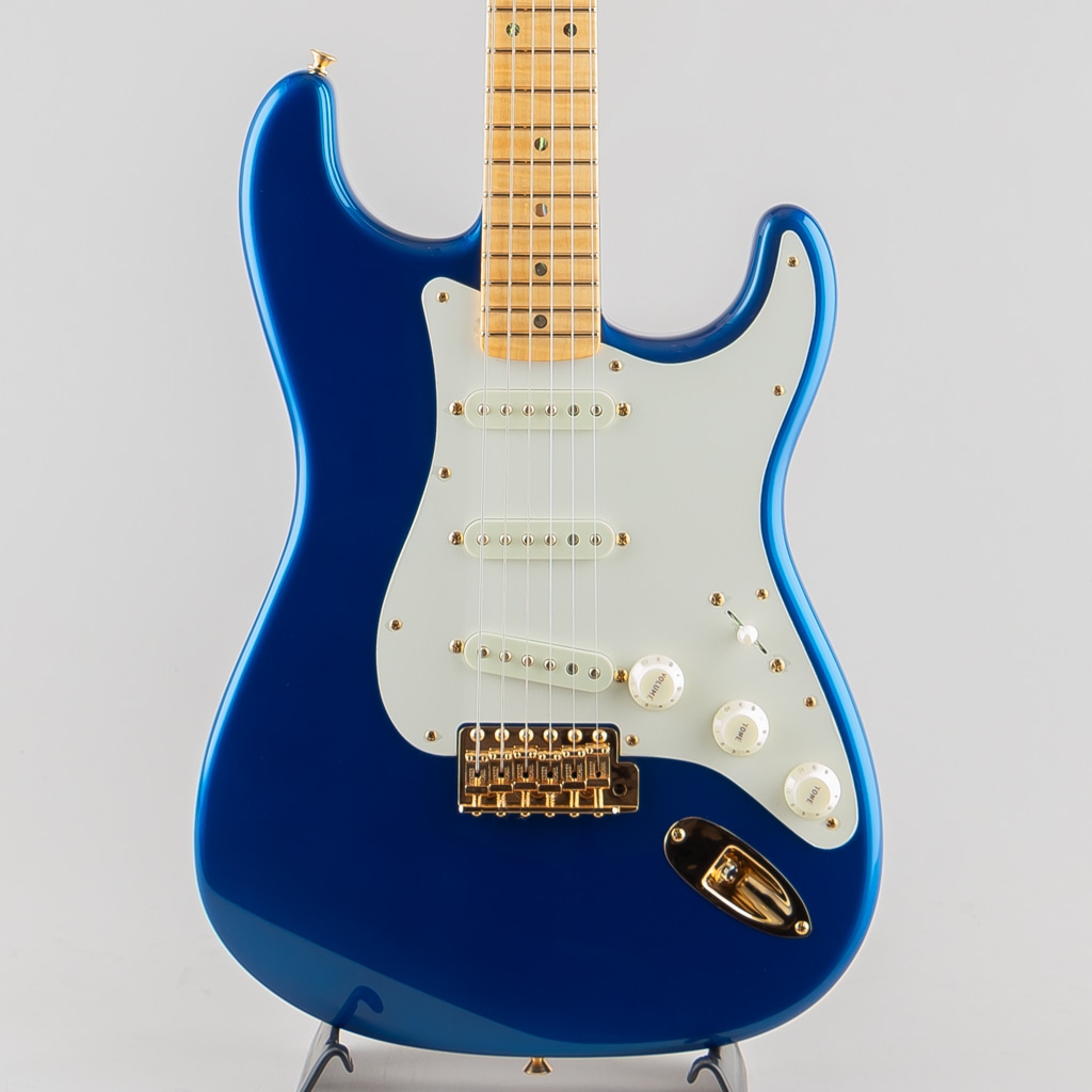 Limited Edition 70th Anniversary Stratocaster NOS, 1-Piece 4A Flame Maple Fingerboard/Aged Bright Sapphire Metallic