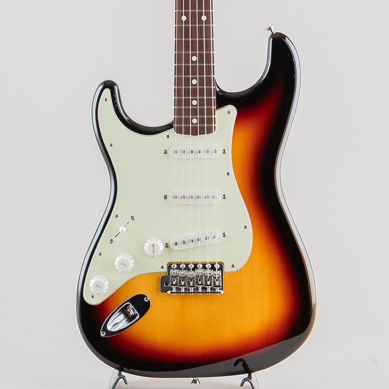 Made in Japan Traditional 60s Stratocaster Left-Handed/3-Color Sunburst