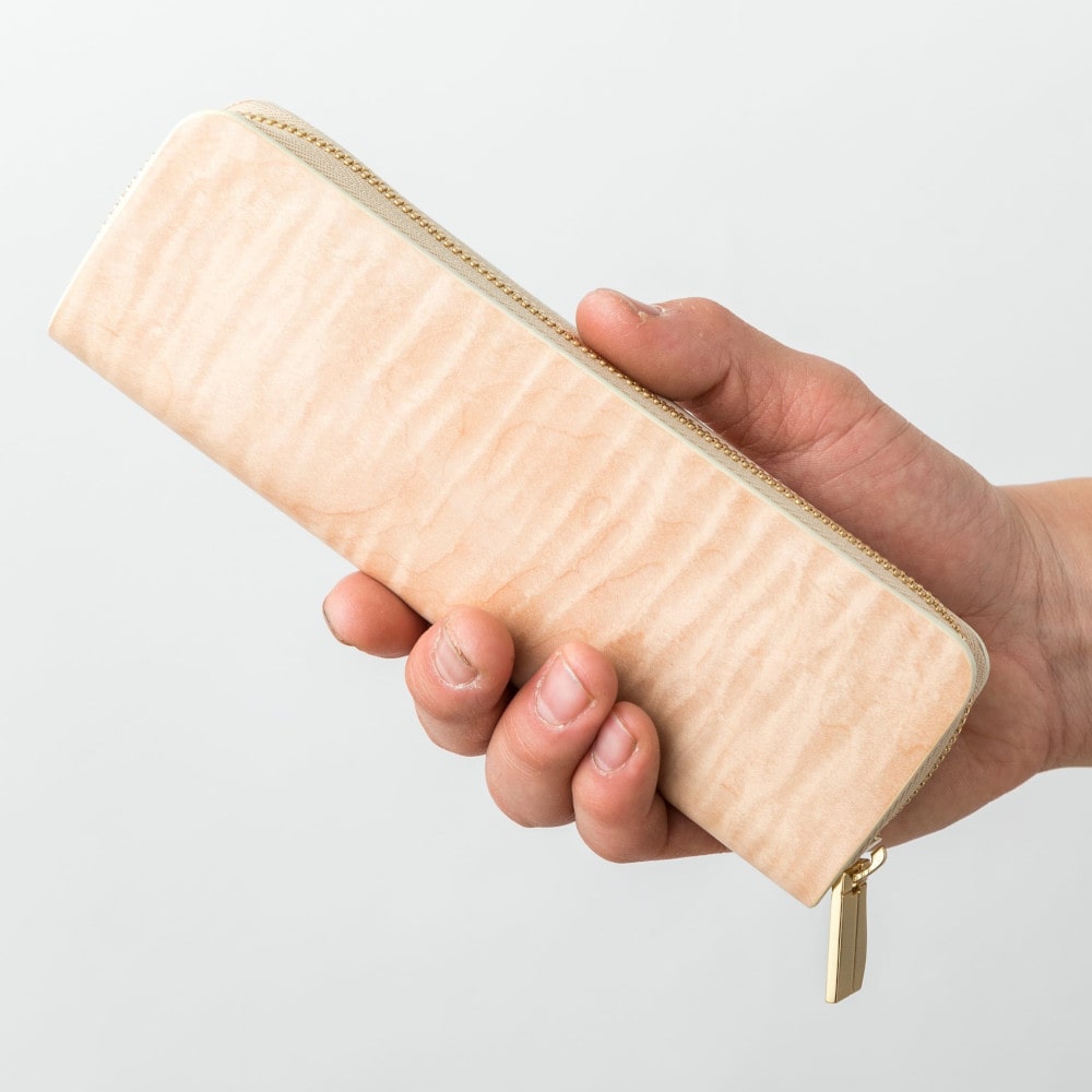 《HAND MADE Made in Japan》 sciva ペンケース Natural ナチュラル pen-001 NAT 樹の肌触りと革の味わい エイジングにより艶、触り心地の変化を楽しめる