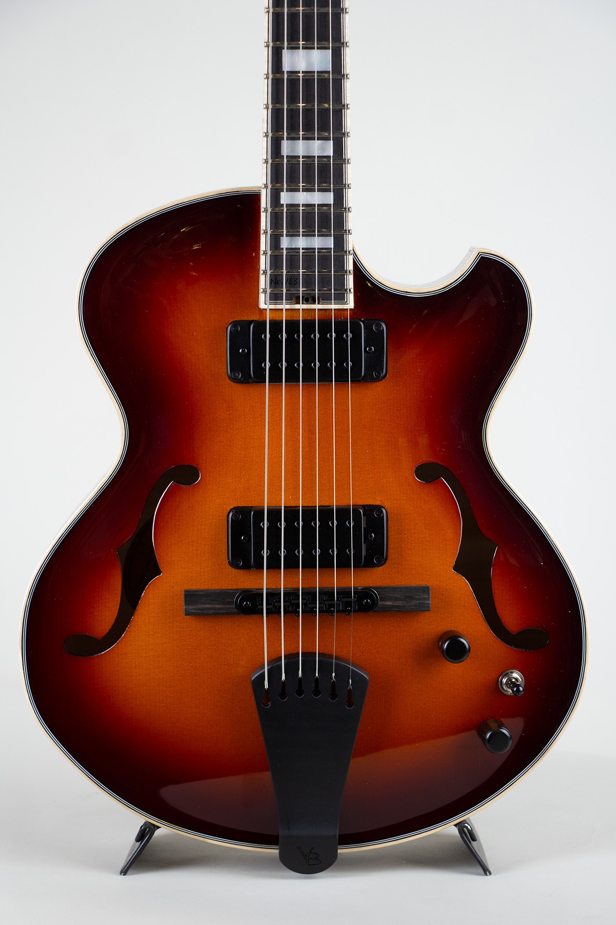 Model 14 Archtop 2 Pickup Tabacco Burst High Gloss Topcoat