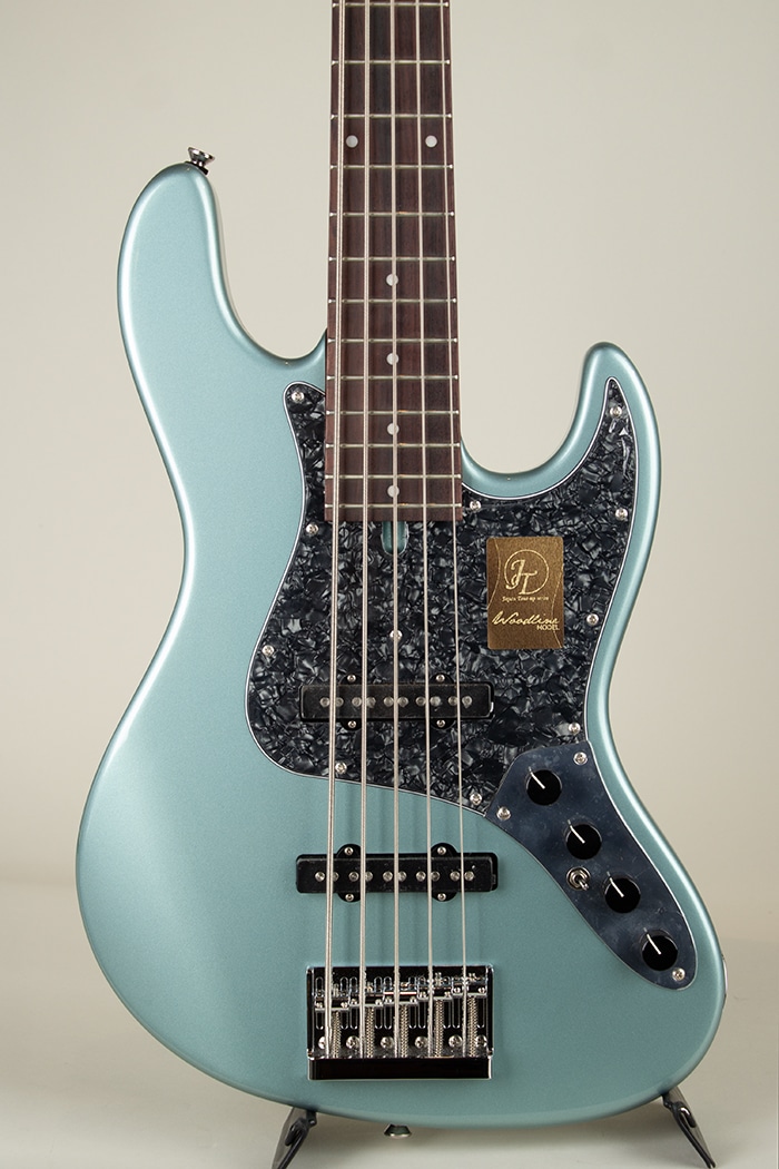 WL605AC-RSM/R Ice Blue Metallic
