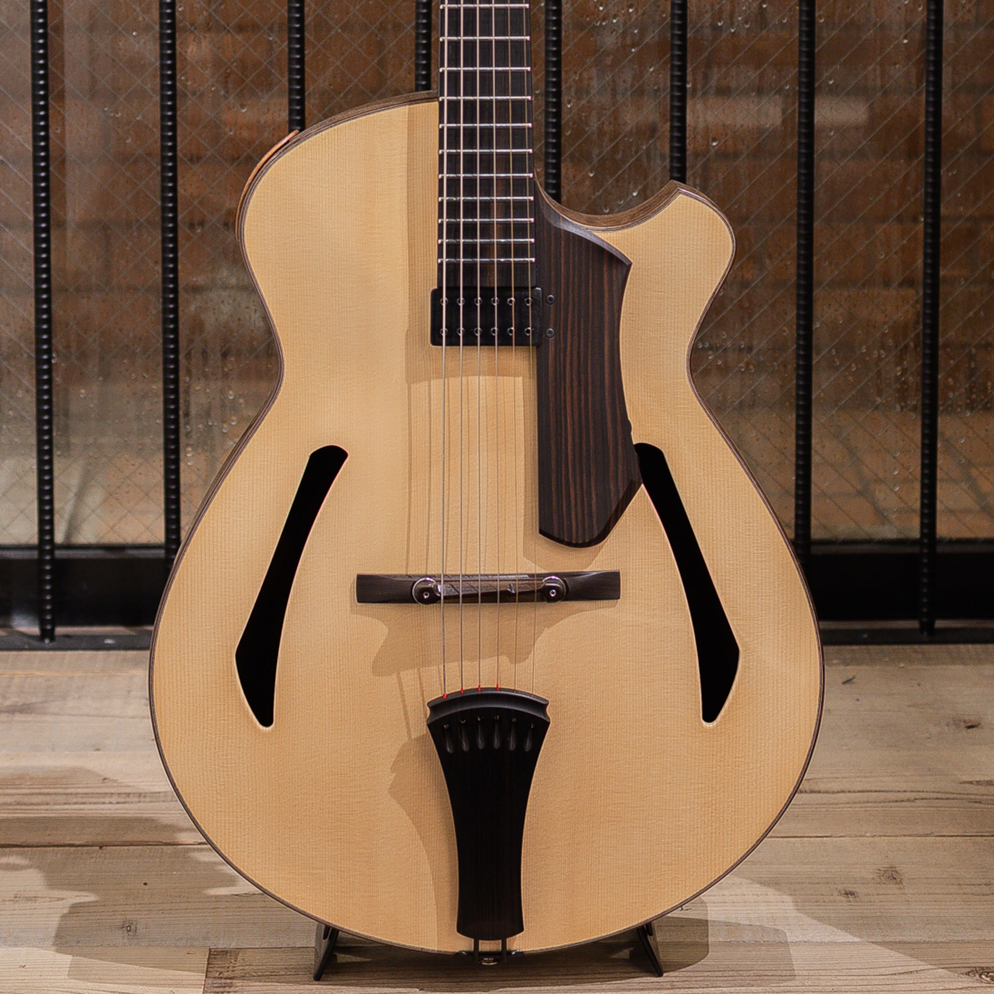 Archtop 16 Prototype Spruce / Black Walnut