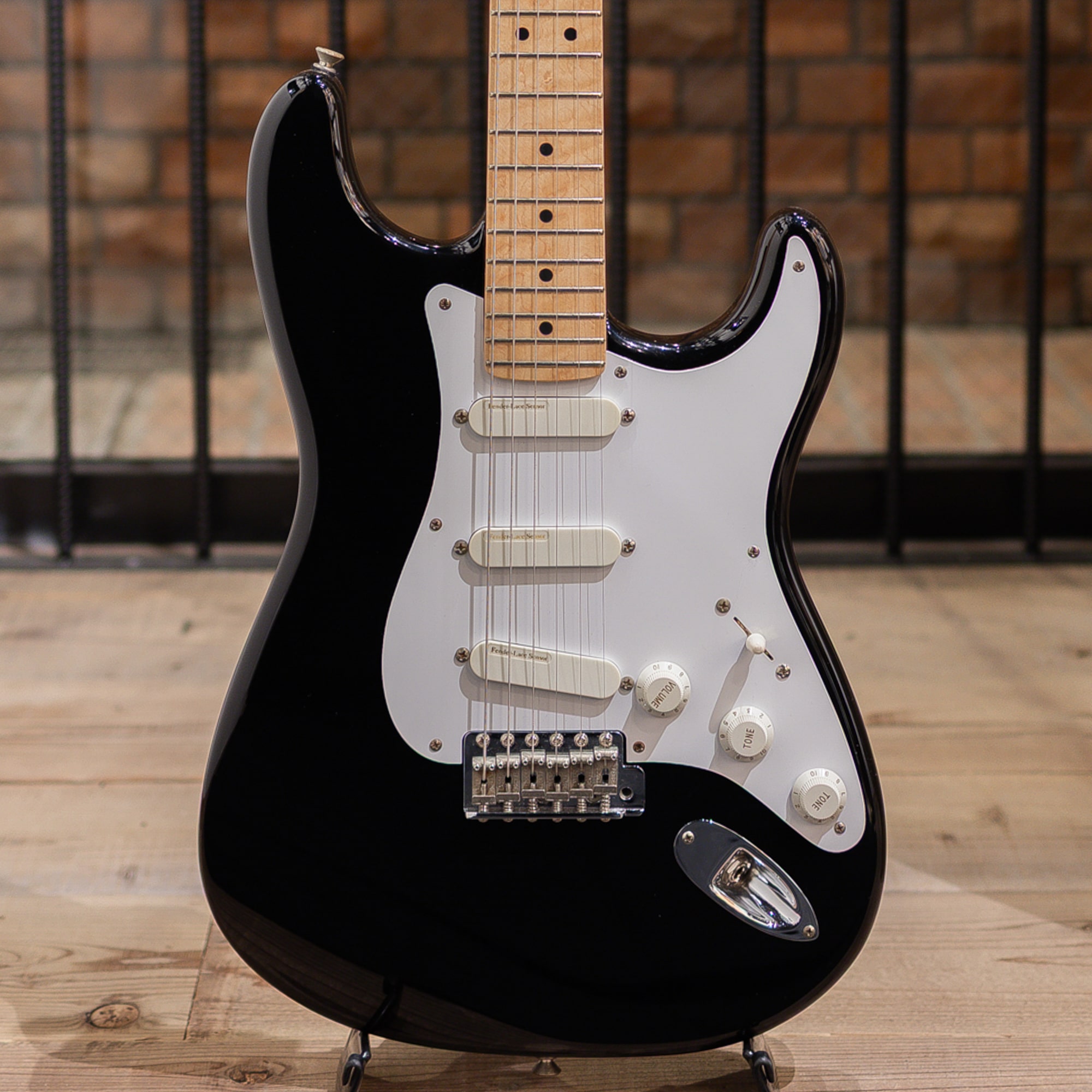 Eric Clapton Signature Stratocaster "Blackie" Fender Lace Sensor Gold Pickups / 1996