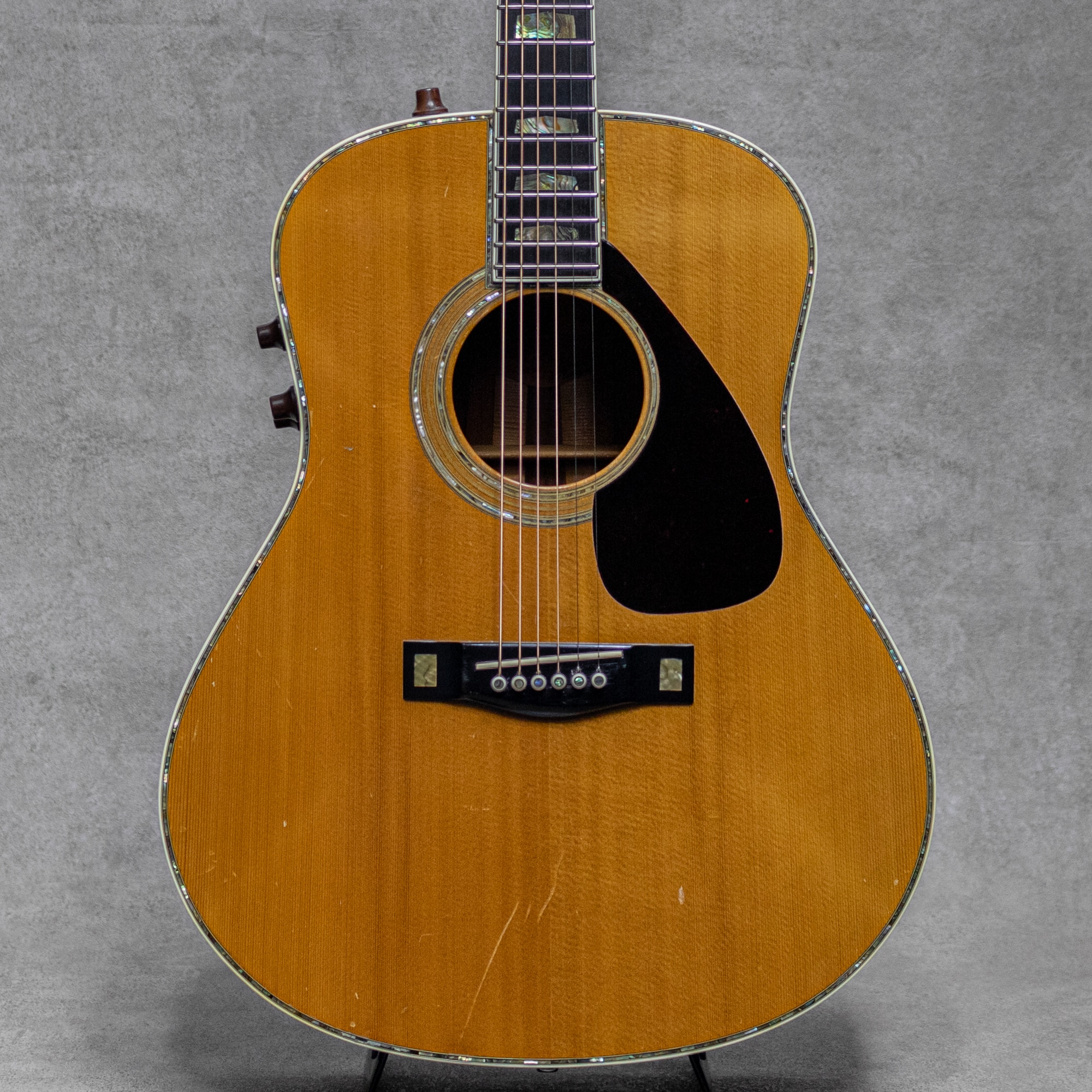 L-53 Custom Jacaranda / 1982