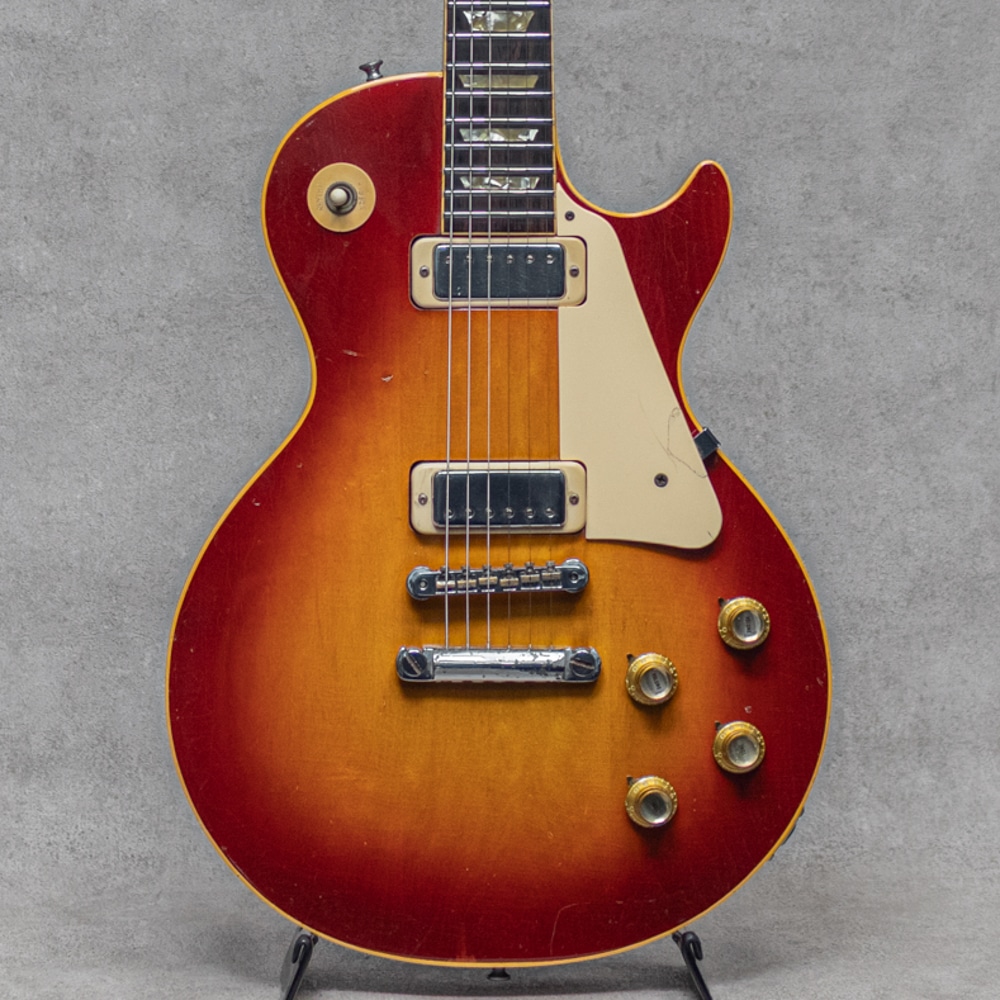 Les Paul Deluxe Cherry Sunburst / Early 1970s